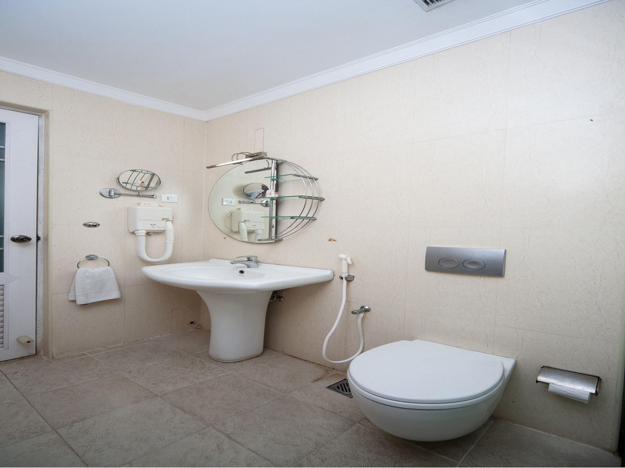 Capital O 6229 Ilara Hotels And Resorts Siruseri المظهر الخارجي الصورة