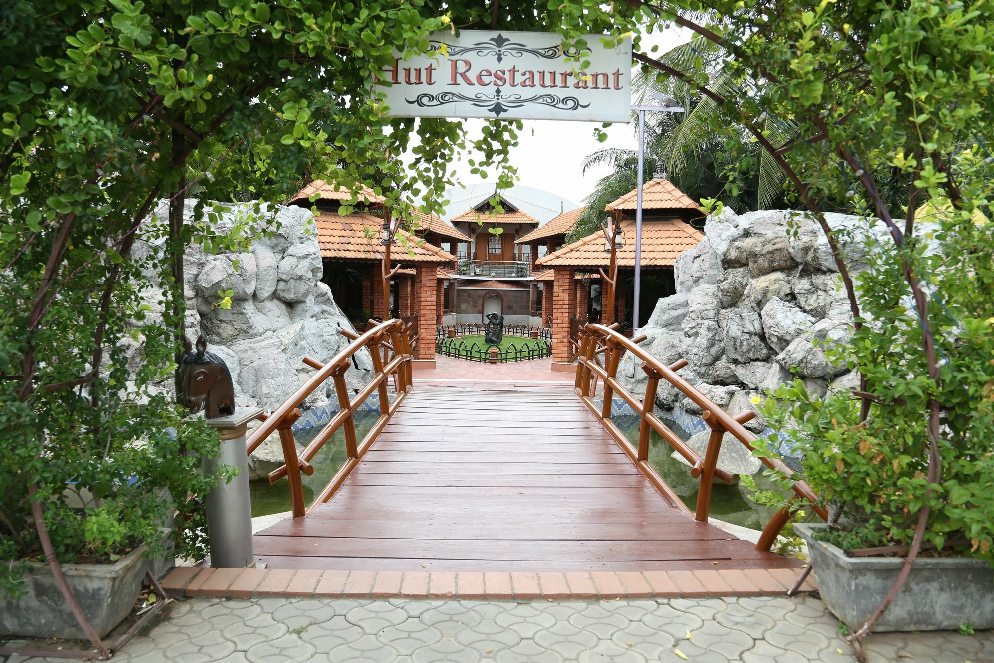 Capital O 6229 Ilara Hotels And Resorts Siruseri المظهر الخارجي الصورة